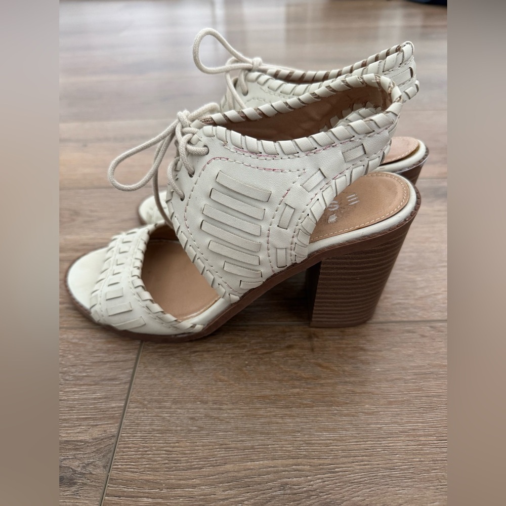 Esprit Renny Sandals - Picture 2 of 10